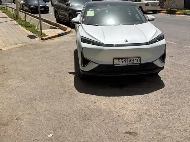 Dongfeng L7