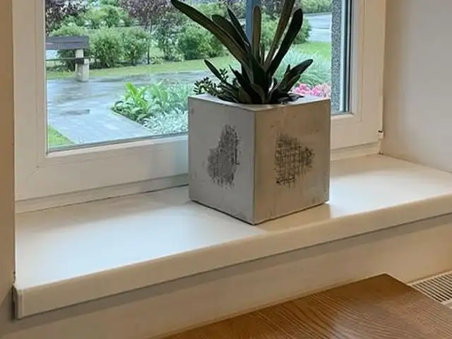 Подоконник белый, Душанбе
