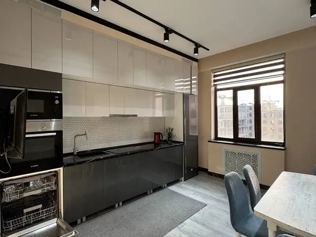 2-комн. квартира, 8 этаж, 107м², Шоколадница, Ориёнбанк, Душанбе