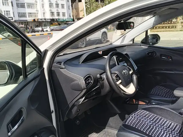 Toyota Prius, 2017, Душанбе - 7