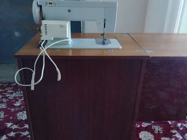 Мошинаи дарздузи, Ёвон