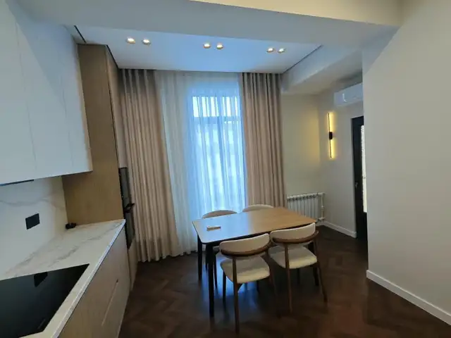 3-комн. квартира, 9 этаж, 106 м², 33 мкр , Душанбе - 5