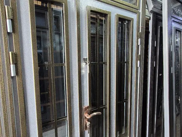 Дверь, Душанбе