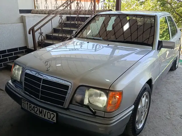 Mercedes-Benz W124