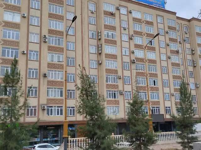 Помещение под свободное назначение, 58м², 18 мкр, Хуҷанд