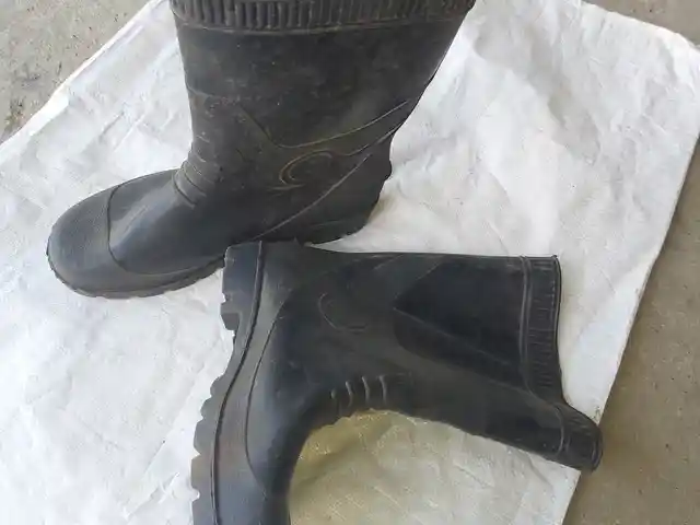 Резиновые сапоги, Душанбе