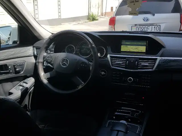 Mercedes-Benz E class, 2011, Душанбе - 9