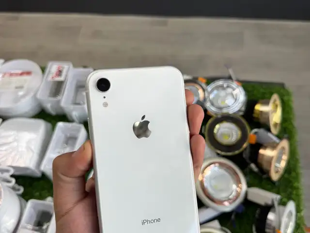 Apple iPhone Xr, 128 gb, White, Хуҷанд