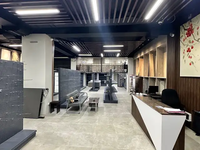 Помещение под свободное назначение, 200м², 1-й проезд улицы Хосрова Дехлеви 1, Напротив офиса Вавилон Т, Центр, Район Шохмансур, Душанбе