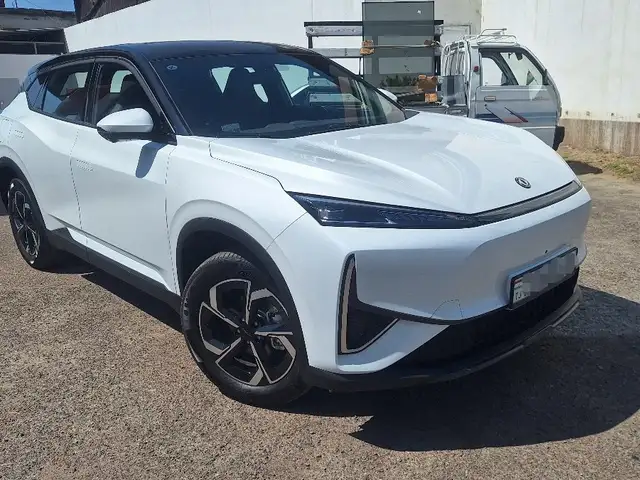 Dongfeng L7