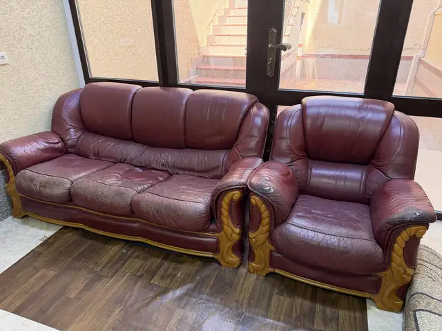 Кожаный диван и кресло, Хуҷанд
