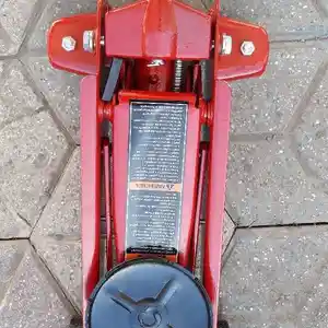 Домкрат, Душанбе