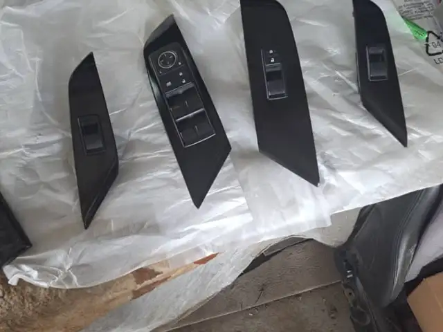 Обшивка двери от Lexus RX 350 год 2010-2015, Душанбе