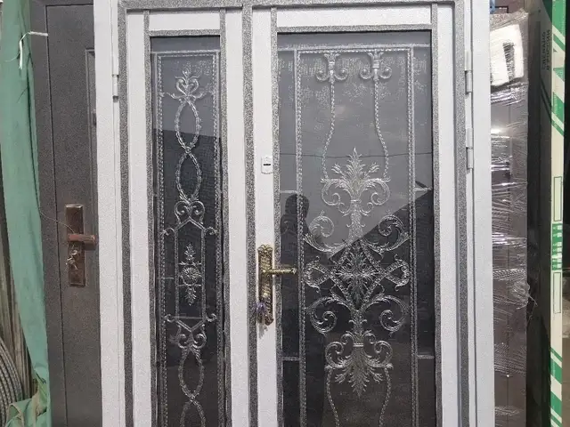 Дверь, Душанбе
