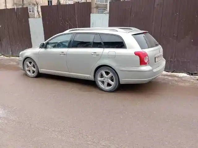 Нетонированные стекла для Toyota Avensis, Душанбе