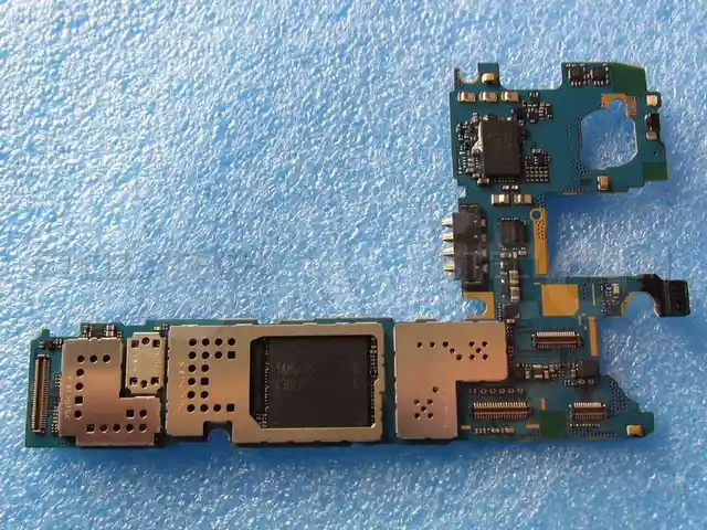 Samsung Galaxy S5 на запчасти, Хуҷанд