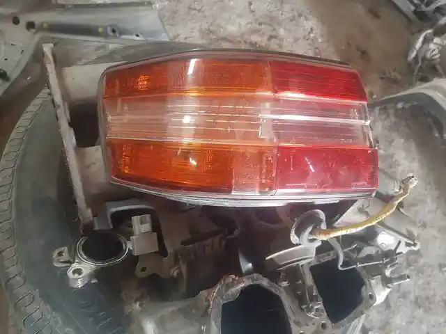 Задний фонарь от Toyota Марк 2, Худжанд
