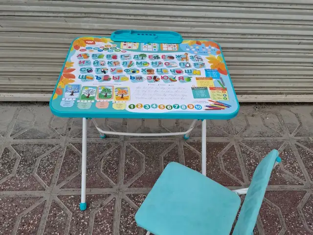 Детская парта и стул, Душанбе