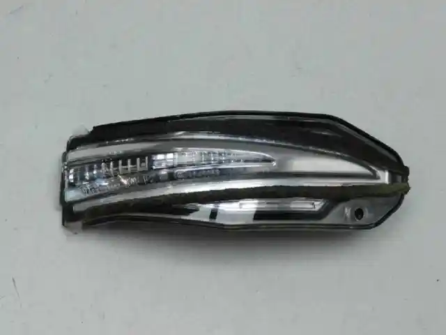 Поворотник боковой Toyota Lexus, Худжанд
