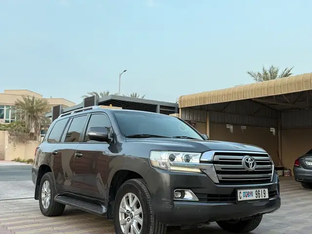 Toyota Land Cruiser