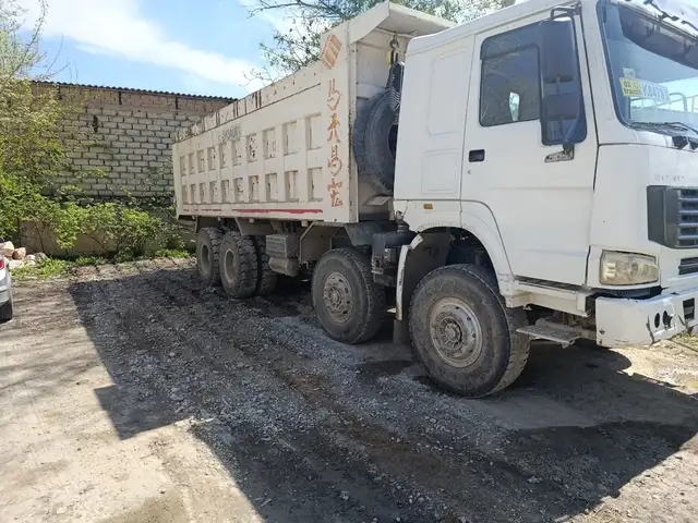 Самосвал Howo 336,2013, Истаравшан