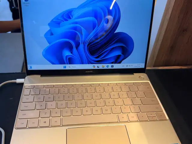 Ноутбук Huawei i5-7gn/8gb/256gb, Душанбе