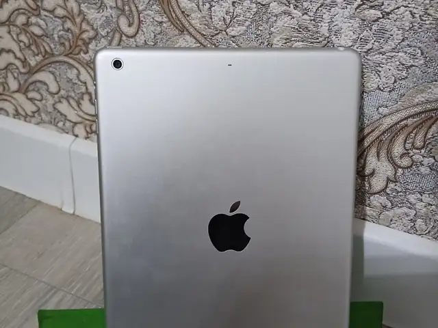 планшет Apple iPad Air 1 на запчасти, Худжанд