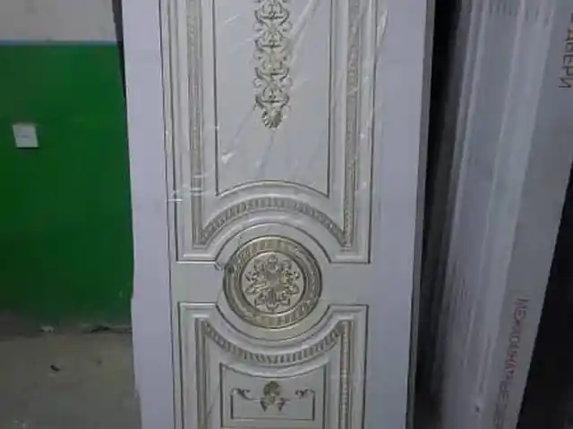 Дверь, Душанбе