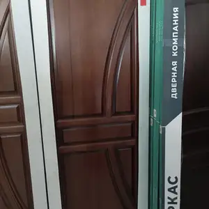 Деревянная дверь, Душанбе