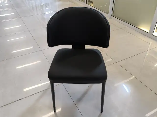 Стулья, Душанбе