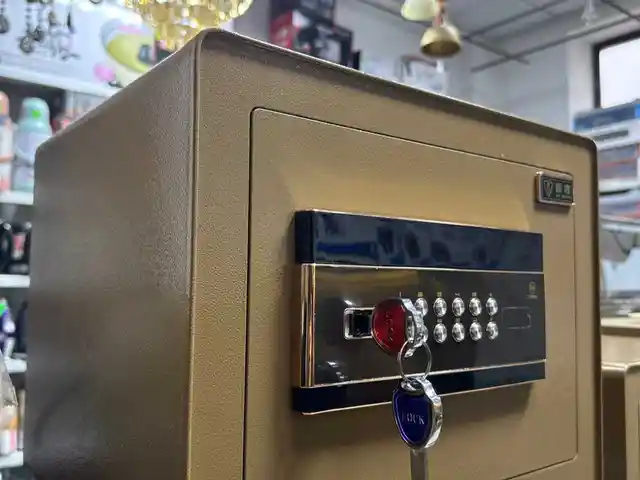 Сейф 30 xin, Душанбе