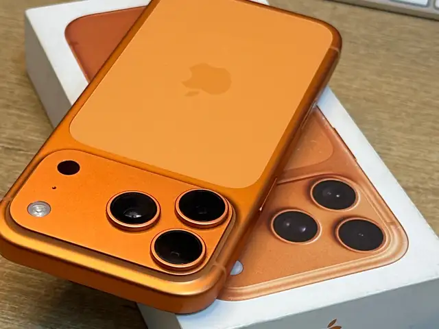 Apple iPhone 17 Pro, 256 gb, Cosmic Orange, Худжанд