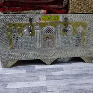 Сандуки Самарканди, Душанбе
