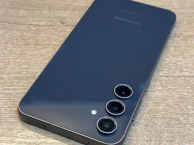 Samsung Galaxy S23 FE, Худжанд