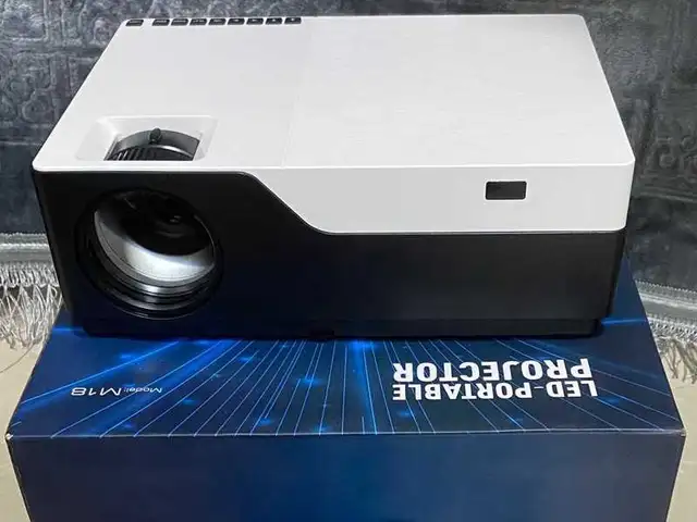 Проектор для школы и офисов, Душанбе