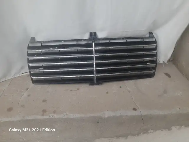 Облицовка Mercedes Benz 190.201, Худжанд