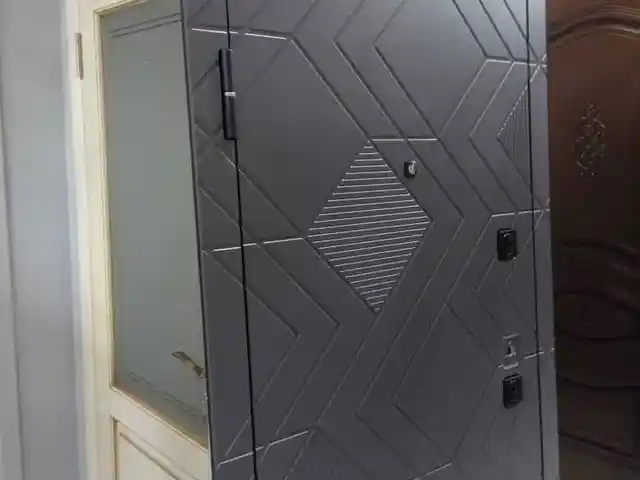 Железная дверь, Душанбе