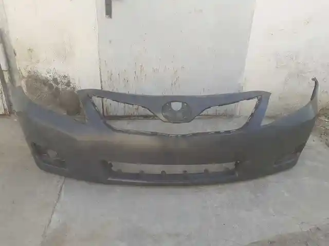 Передний бампер XLE,LE Toyota Camry 2 2010-2011, Душанбе