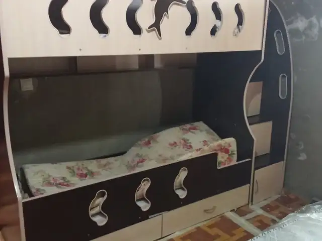 Двухъярусная кровать, Ваҳдат