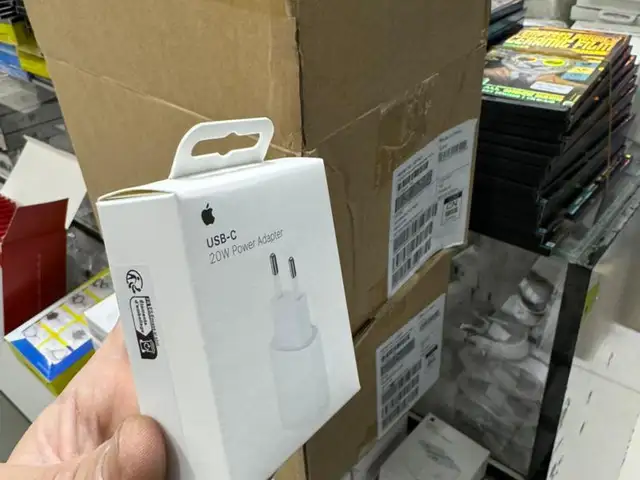 Адаптер от Apple 20W, Душанбе