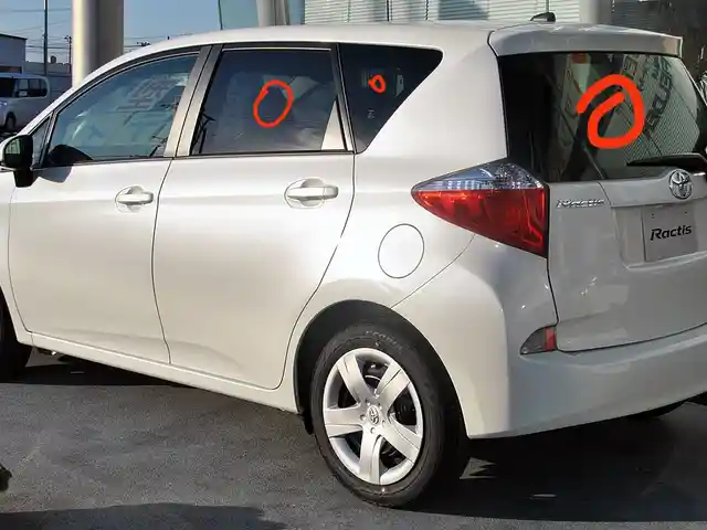 Стекло от Toyota ractis, Душанбе