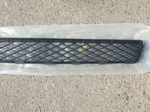 Решётка se от Toyota Camry 2, Душанбе