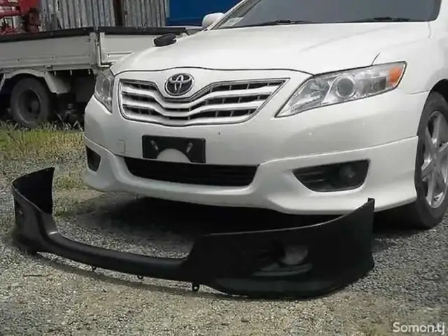 Шарлота на передний бампер на Toyota Camry 2 2010-2011, Душанбе