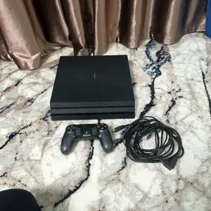Игровая приставка Sony PlayStation 4 Pro version, Хуҷанд