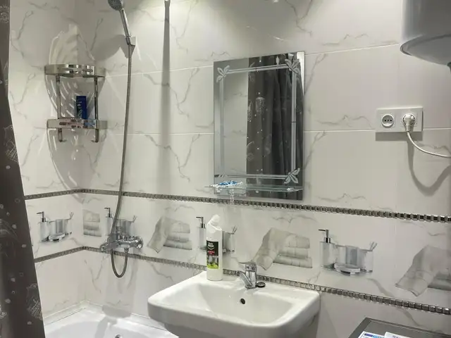 2-комн. квартира, 2 этаж, 55м², 18 мкр, Хуҷанд