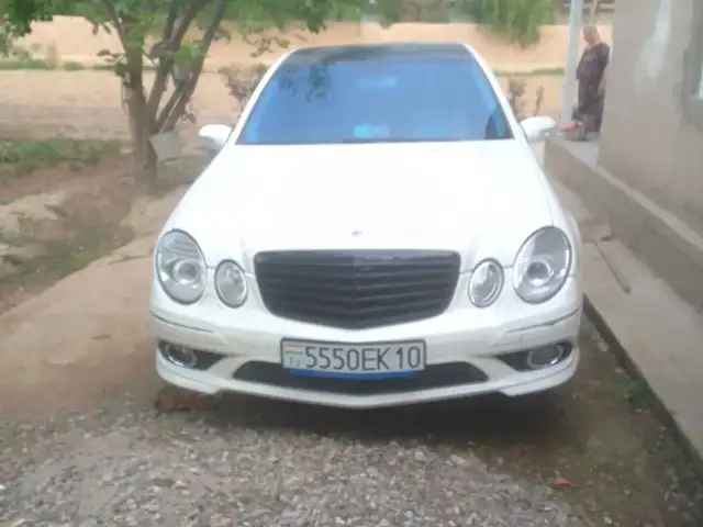 Mercedes-Benz E class