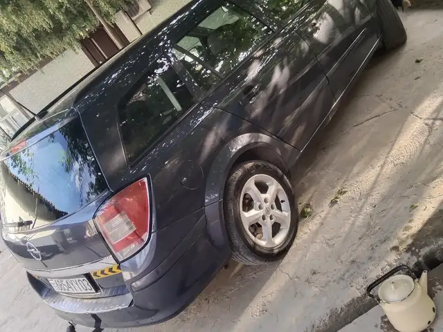 Opel Astra H