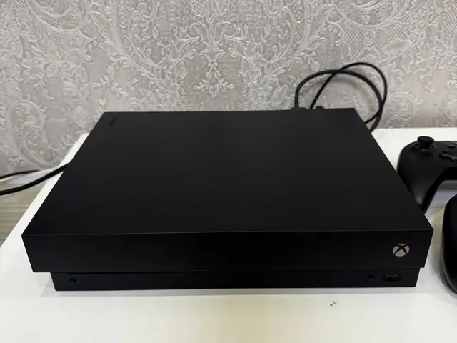 Игровая приставка X BOX ONE X 1TB 4K, Душанбе - 2