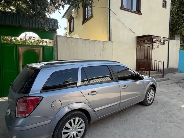 Opel Astra H