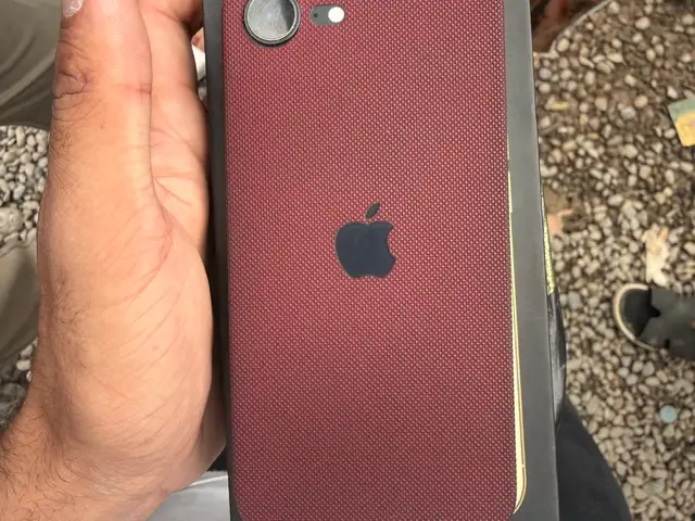 Apple iPhone 16e, 256 gb, Абдурахмони Джоми